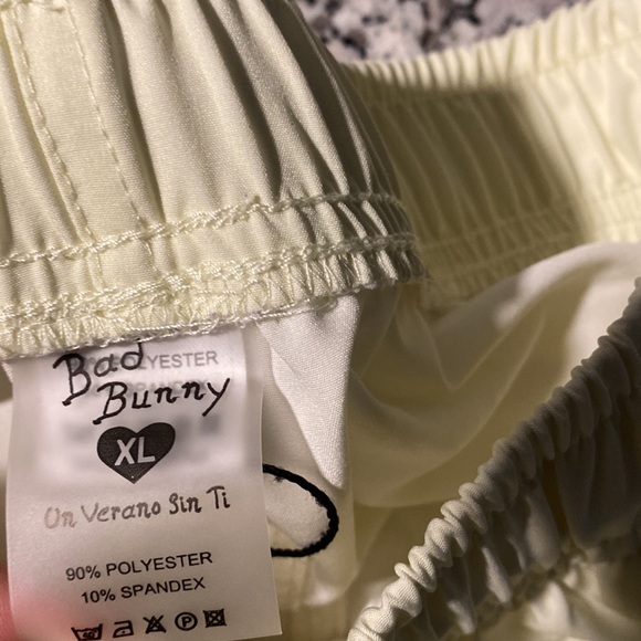 New without Tags Un Verano Sin Ti Bad Bunny Official Merch - Picture 5 of 6